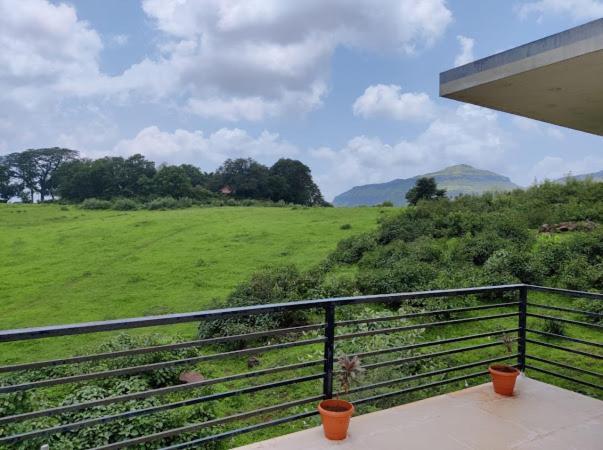 Royal Meadows - Igatpuri Bungalow B ภายนอก รูปภาพ